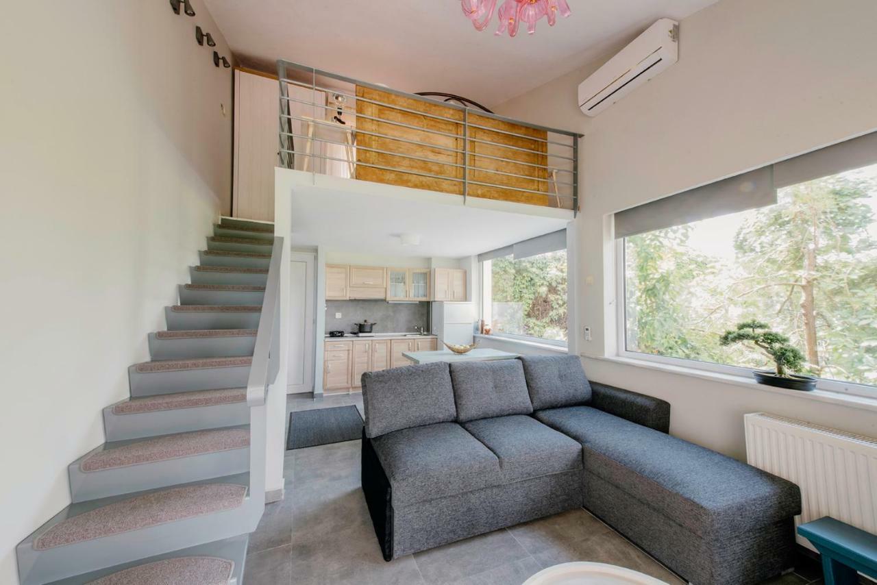 Loft Apartments كوموتيني المظهر الخارجي الصورة